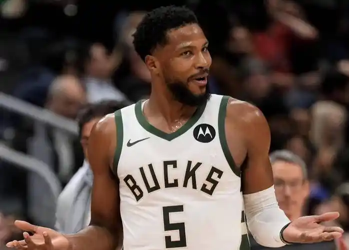 甚至毫不夸张地讲,若马利克·比斯利能延续这种表现的话,比斯利将成为