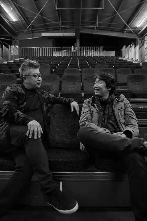 小柯:前20年拼命变成熟,50岁后该耍起来