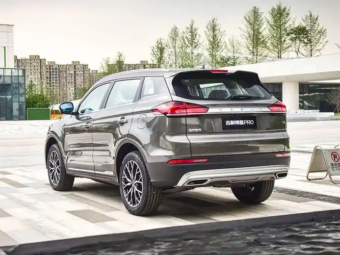 博越pro智联型上市 售价12.68万元