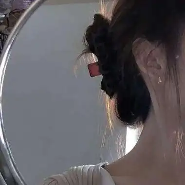 挡半边脸的头像女 女生头像图片大全 -【爱个性】