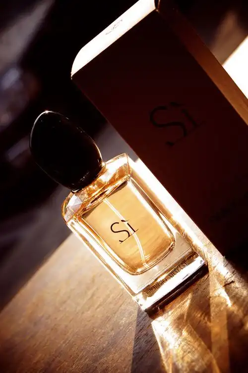 独特的灵魂 还在,被我找到了 armani si 阿玛尼挚爱女士香水 这是我的