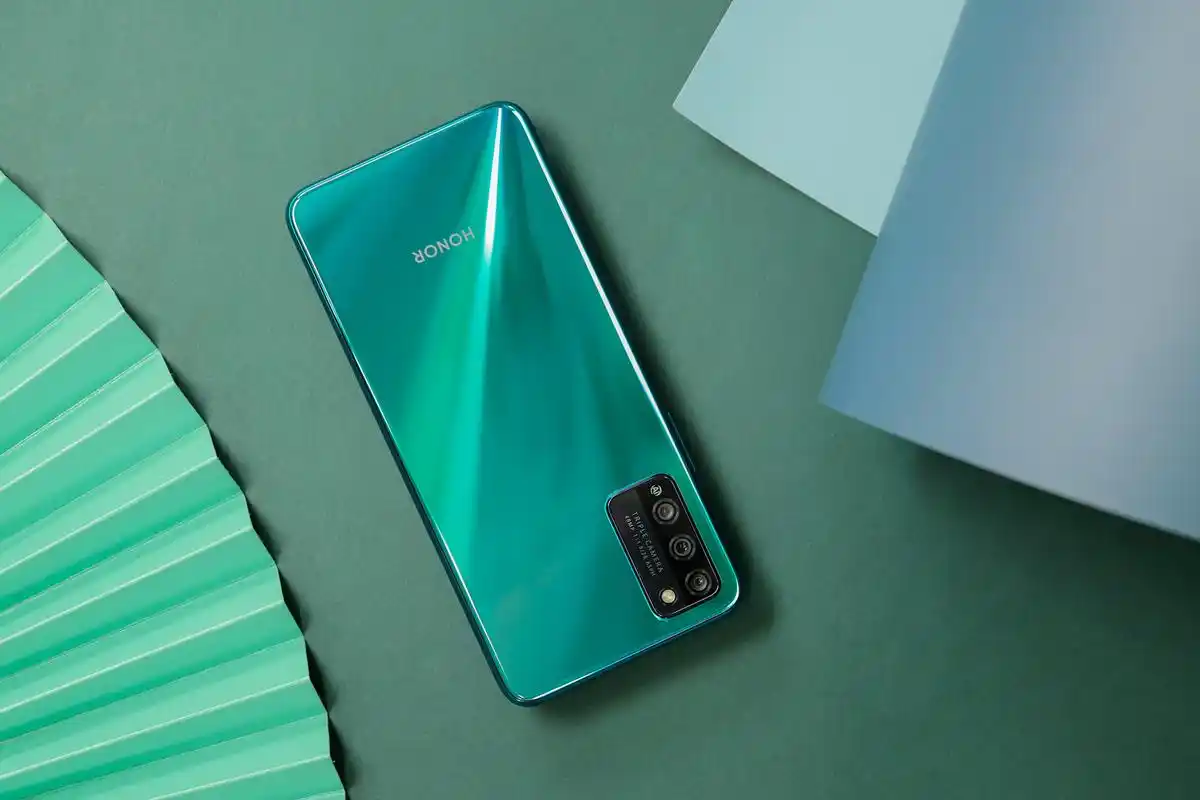 荣耀30青春版图赏光影美学设计90hz高刷新率屏