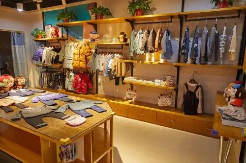 重庆童装店装修设计效果图 童装店装修工装公司