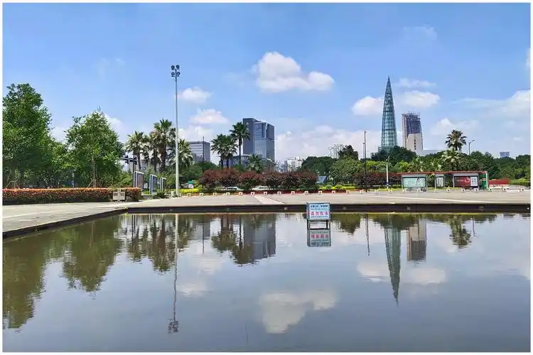 散步温州世纪广场