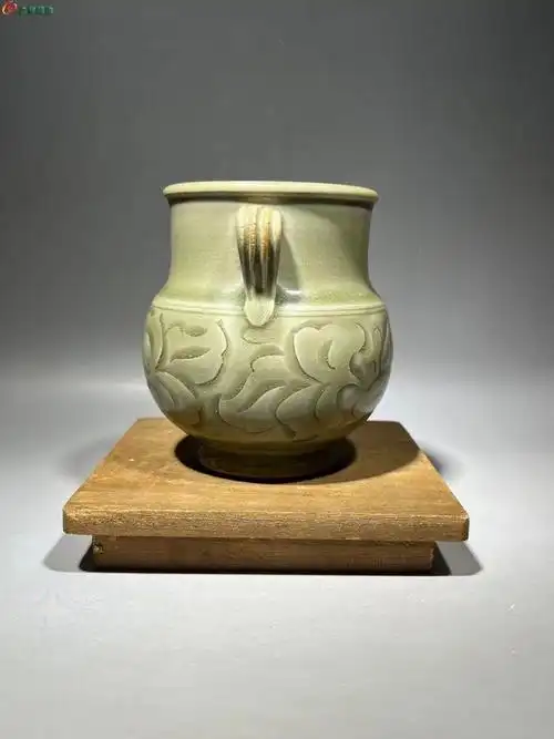 03宋耀州窑刻花双耳罐