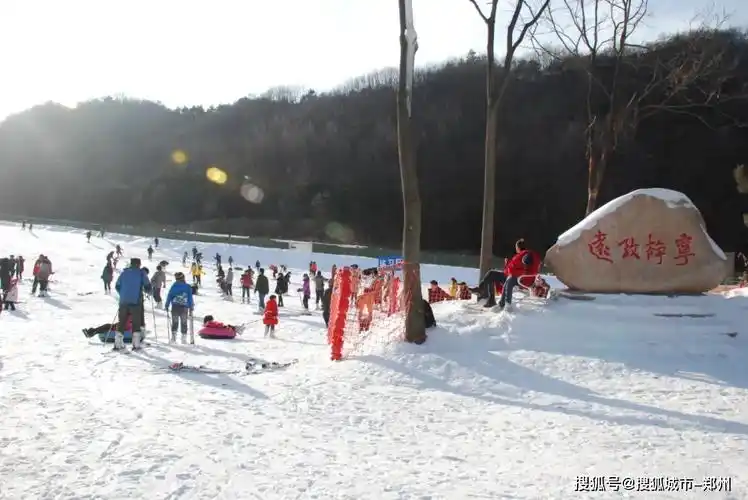 开业特惠仅需399元含雪具抢原价128元木札岭速龙滑雪场门票1张