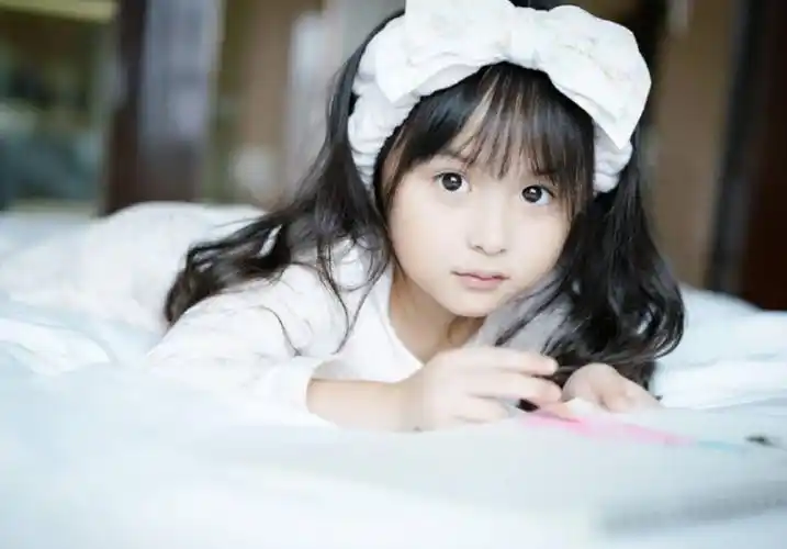 刘楚恬婴儿时候的照片(10岁的刘楚恬)-幼儿百科-魔术铺