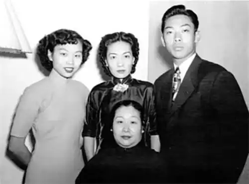 青帮头子杜月笙,一生有5个妻子,8个儿子2个女儿,结局都怎样?