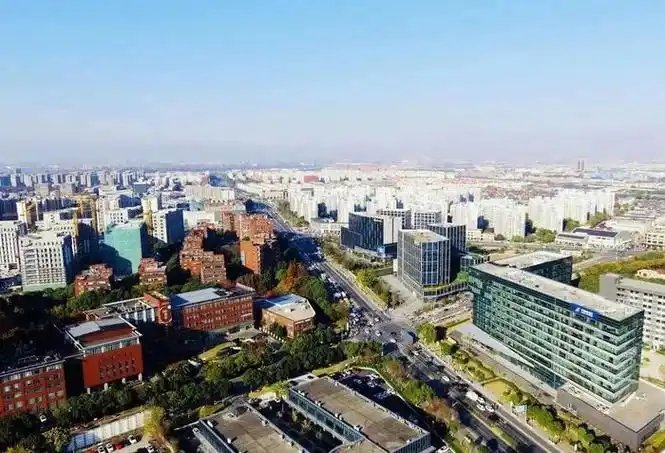 江桥镇:聚力打造"一区,一城,一湾",高质量推进北虹桥商务区建设__财经