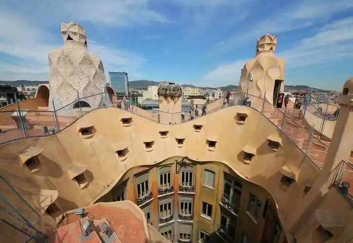 经典再读48 | 米拉之家:高迪的创造力 – 有方