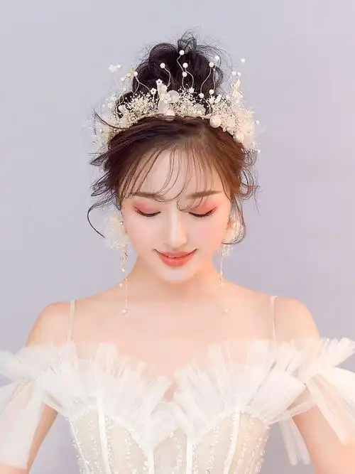 时尚饰品新发饰更新时间:2022年03月02日法式婚纱头饰新娘2021年新款
