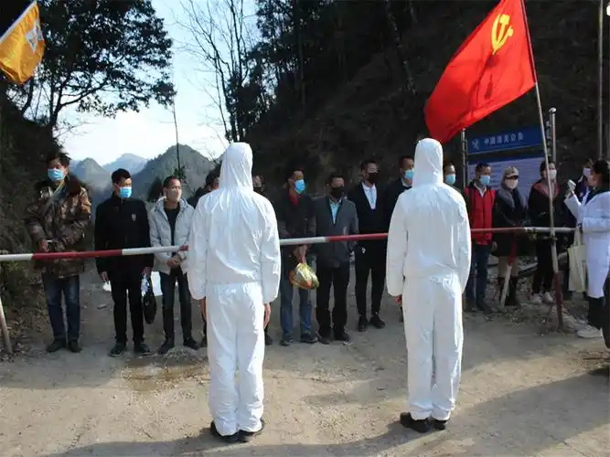 云南怒江:136.24公里边境线上的42个疫情"隔离桩"