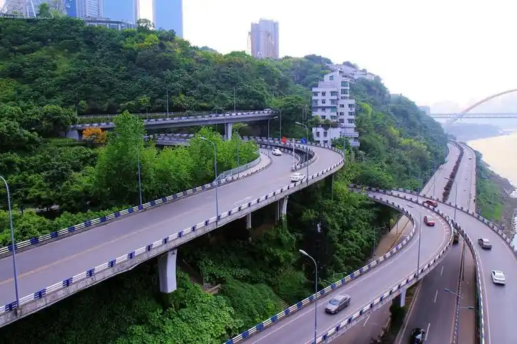 几张重庆南滨路图片,试试1755有点点广角的感觉,拍的不好,请各位老师