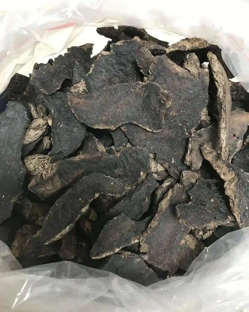 生地与熟地二者同为一物,有寒热之别 别吃错 生地黄味甘苦,性凉,为