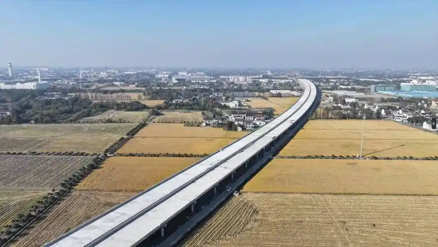 苏台高速公路七都至桃源段明年底通车!苏州吴江再添一条高速!