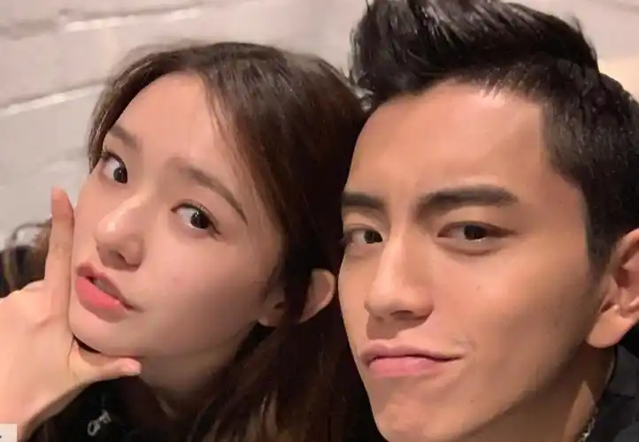 王大陆林允晒亲密合照,为新剧做宣传,网友表示二人相当般配