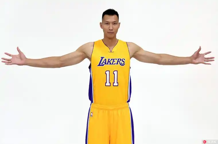 黄维   无论易建联最终是找到另一个在nba打球的机会,还是回国