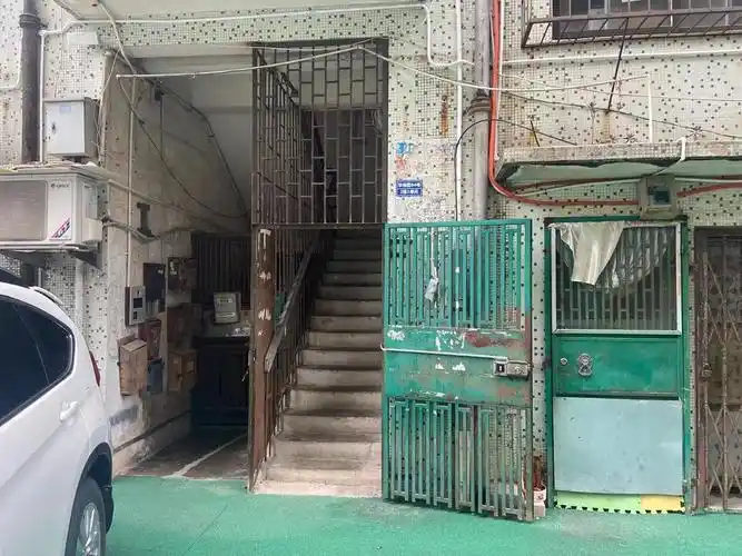 北堤社区老旧楼道"大变身"