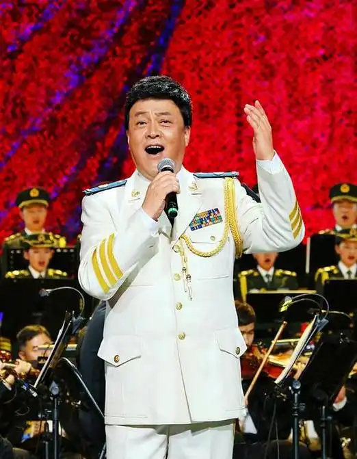 吕继宏个人资料简介:63岁未婚无儿无女,却和著名女