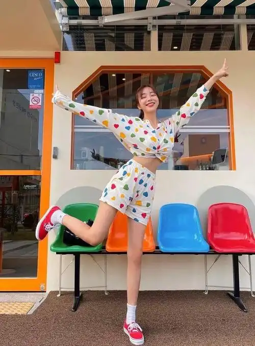 照相怎么摆姿势好看拍照好看的pose