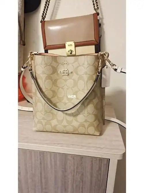 蔻驰新款水桶包