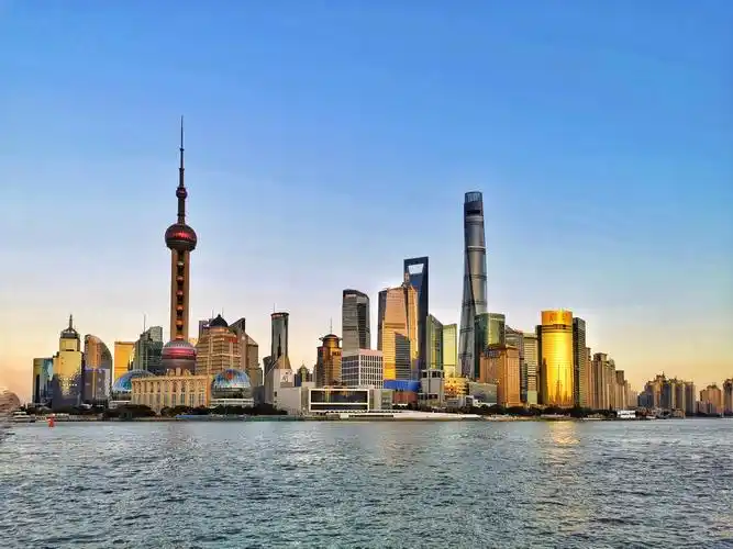 黄浦江畔风光美