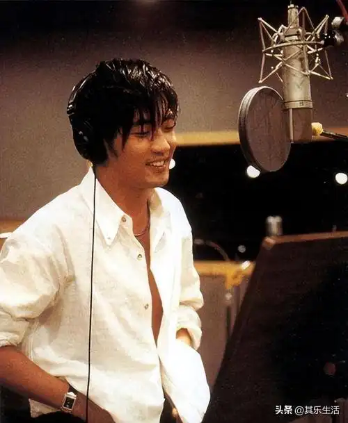 《白领公寓》播出20年,安在旭儿女双全,董洁的颜值巅峰