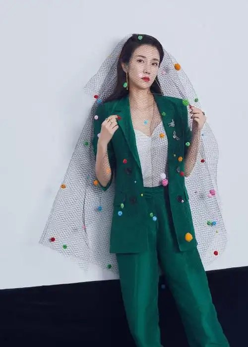 王黎雯性感优雅写真图片