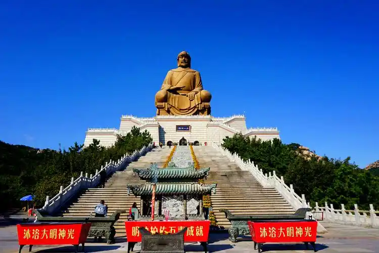 市石岛镇北部的赤山南麓地理位置法华院是胶东半岛最大最早的佛院之一