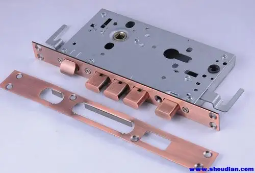 总算换了个b级锁芯防盗门没有统一标准安装锁芯真麻烦