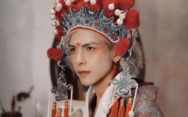 【越南mv】过渡片《真爱》期待莲的出场