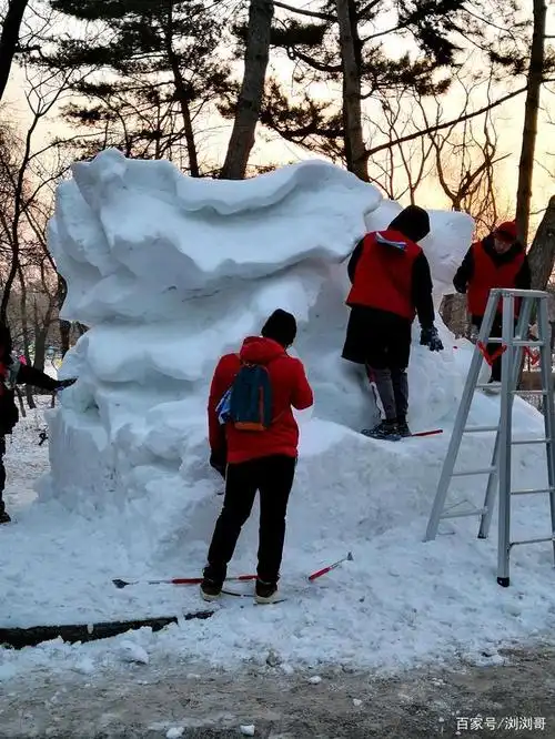浏浏哥原创:堆雪