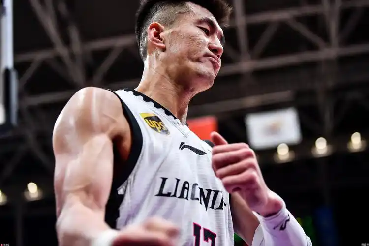 郭艾伦22 7 吃t 辽宁20分大胜江苏夺6连胜