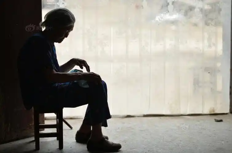 男子3年40余次性侵空巢老人