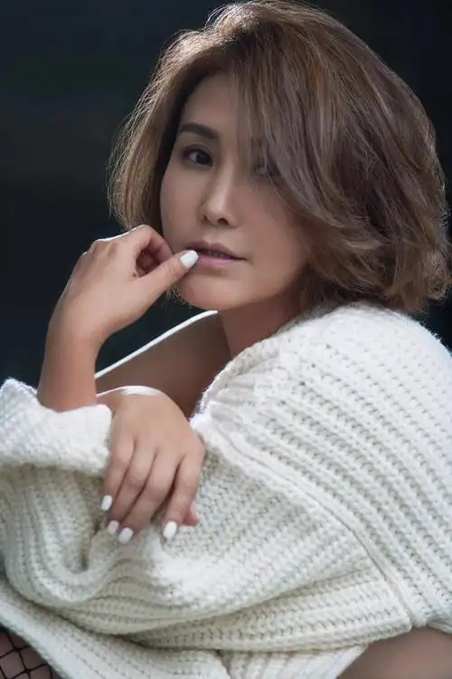 王茜冻龄写真曝光 格调lady展示别样风情