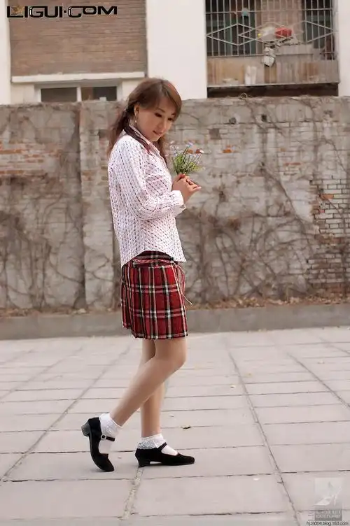 【转载】清纯时尚的布鞋女孩子