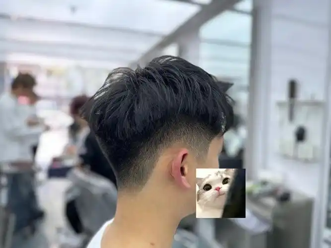 适合男生夏天的清爽干净免打理发型