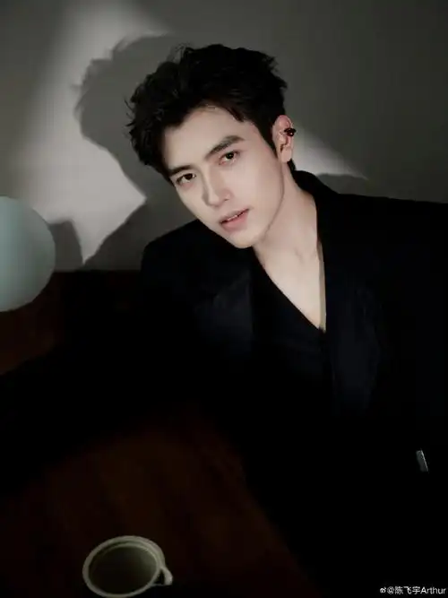 陈飞宇 光影西装大片