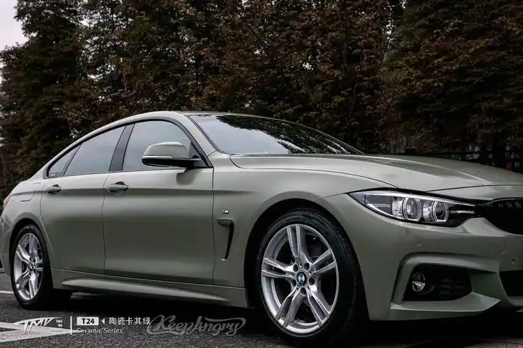 复古文艺风宝马425陶瓷卡其绿改色膜tmd潮牌