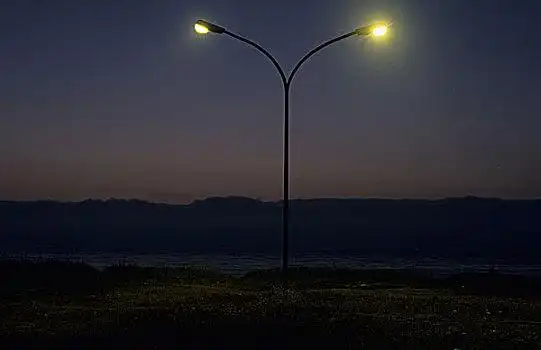 风景,路灯,夜晚,灯笼,光亮,暗色,无人,叶子,孤单