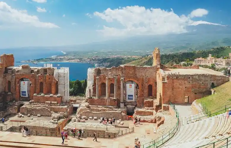 【4k】陶尔米纳 taormina - 意大利西西里岛山海之间的明珠