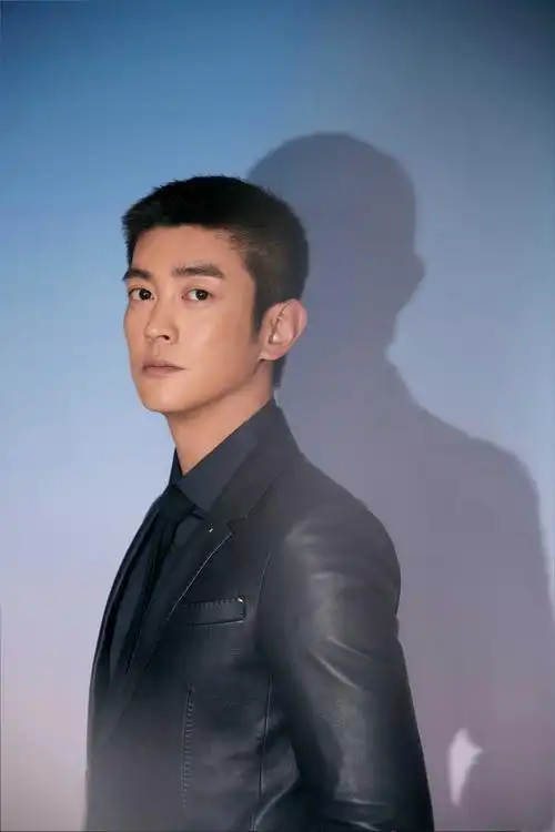 杜江获娱乐白皮书盛典年度电影最受欢迎演员 珍惜信任感恩前行__凤凰