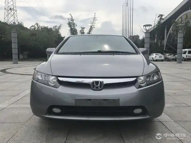 本田思域18at高配极品灰色