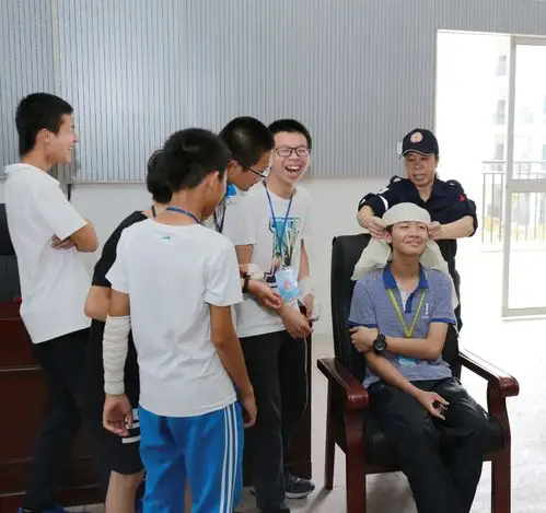 "公共文化服务校园行"户外安全知识走进东南学校