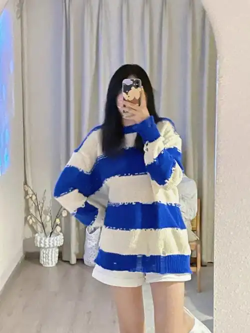 ootd蓝白条纹毛衣秋天的第一件显白毛衣
