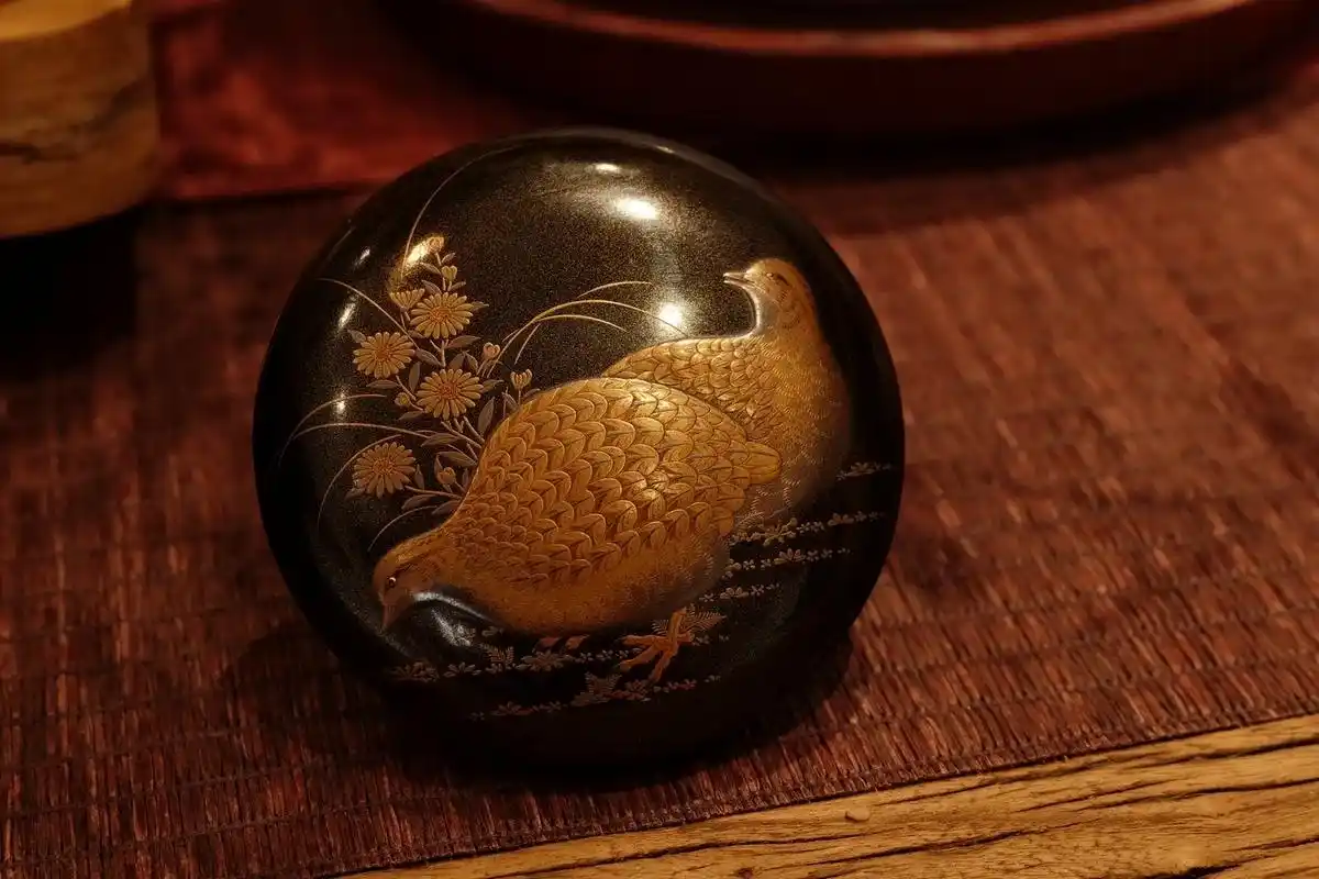 大漆金莳绘香盒.#大漆 #莳绘 #日本美术   漆器·大漆日 - 抖音