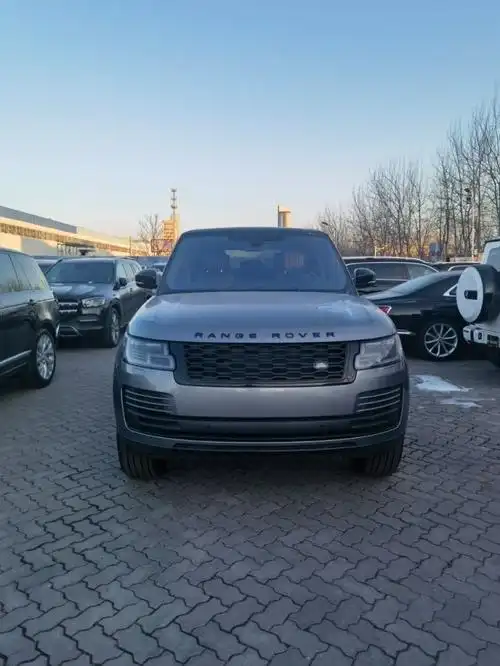 2022款路虎揽胜行政黑曜版特价130万起