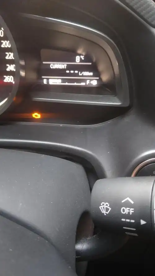 马自达3昂克赛拉马3跑了一万公里发动机灯亮了怎么回事怎么处理