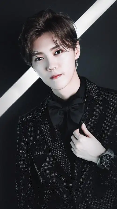 鹿晗# 爱彼品牌大使.