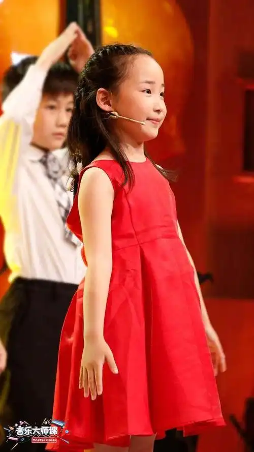 多次参加电视台演出唱歌 长相甜美可人 淮北人热捧唐子宜